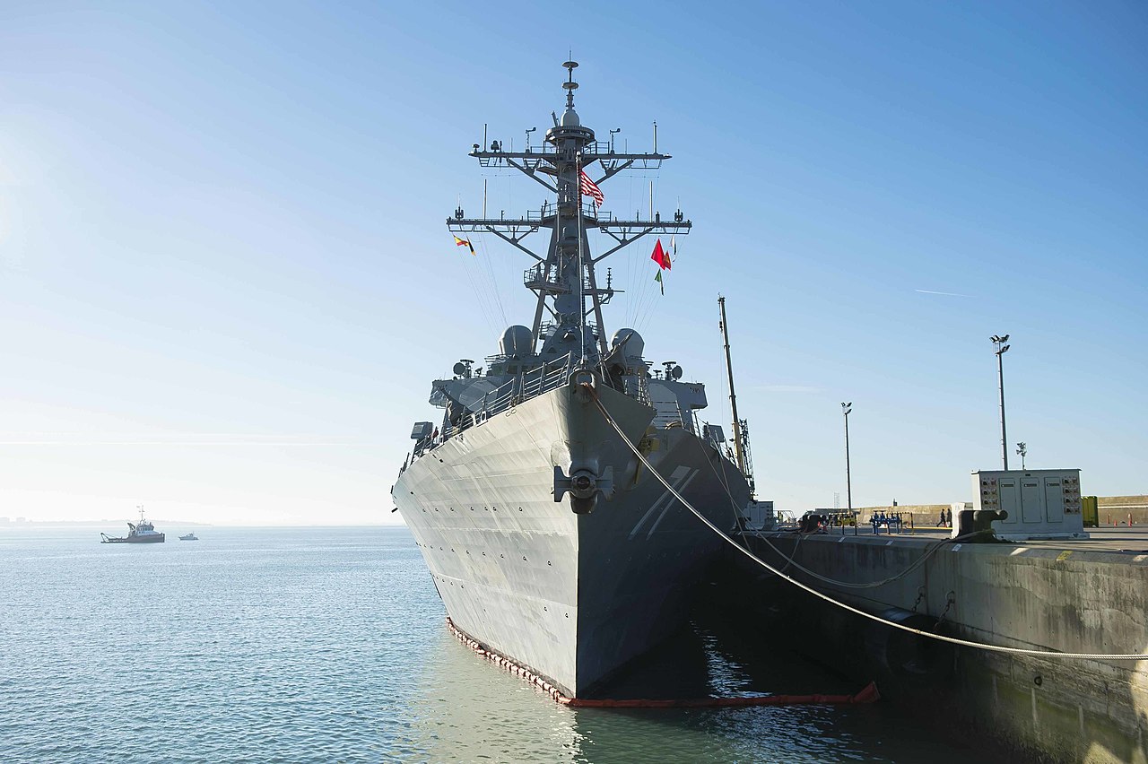 USS Ross (DDG 71)