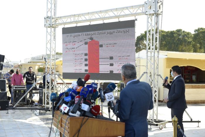 L'autorité du canal de Suez clarifie les faits et donne une image des efforts déployés pour faire flotter MV jamais donné