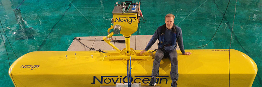 Photo montrant Jan Skjoldhammer, fondateur et PDG de Novige, sur le prototype de test NoviOcean (Courtoisie de Novige)