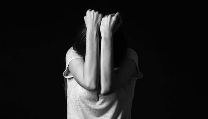 Le capitaine du navire a violé une étudiante