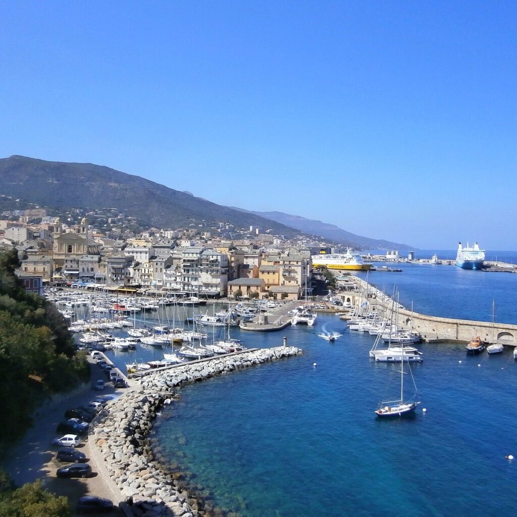 Comment voir la camera du port de bastia